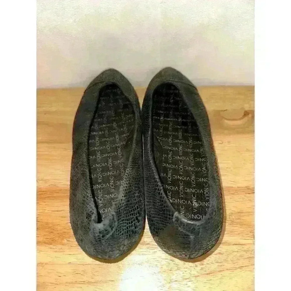 Vionic Black Snakeskin Cabello Ballet Flats Size 8 - Picture 7 of 7